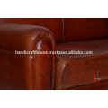 Античный коричневый кожаный 3 местный диван для гостиной